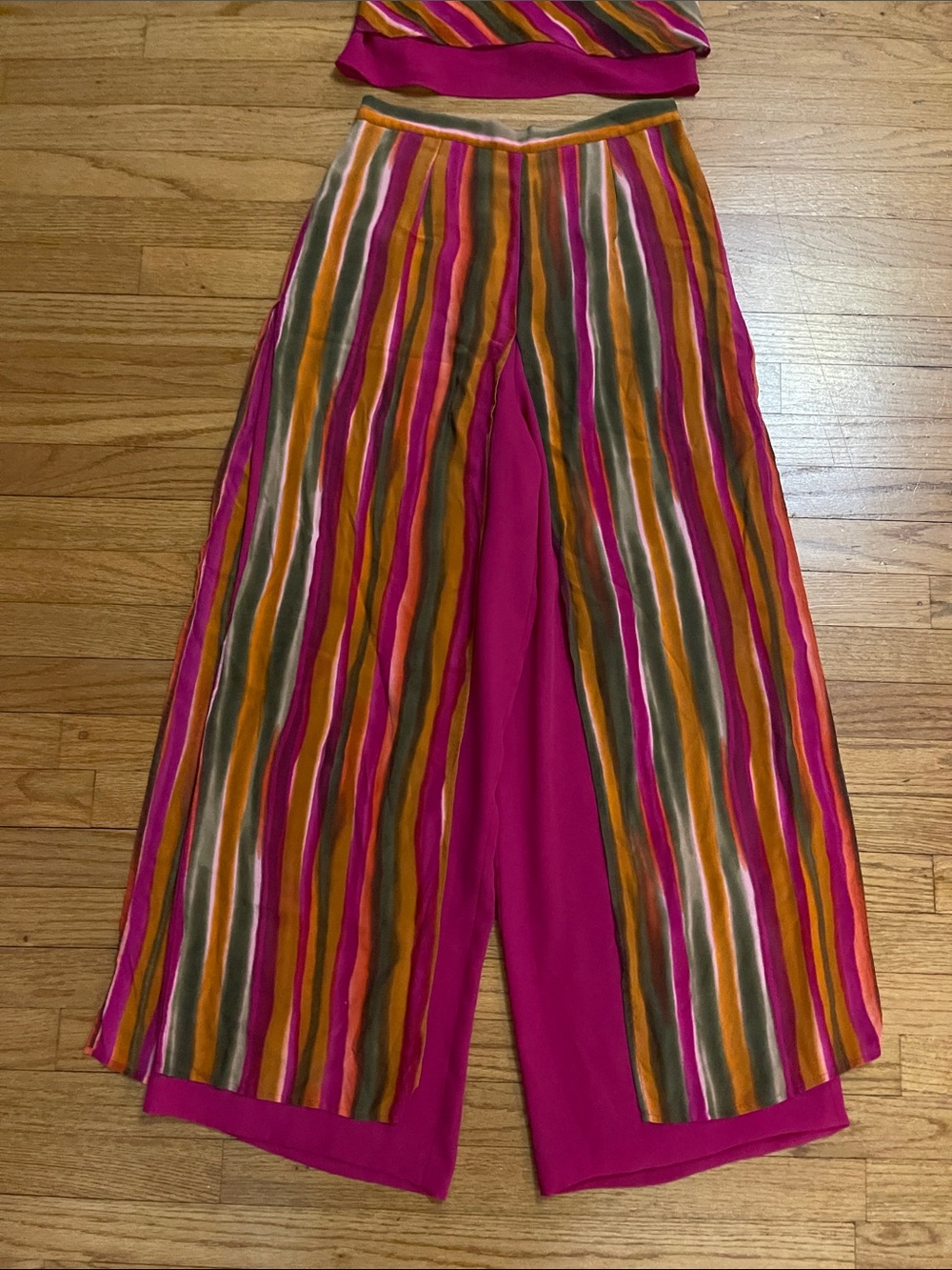 Vintage Y2K Cache Silk Flowy Two Piece Set Size Medium Pink Multicolor - Picture 3 of 12